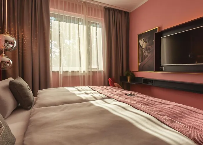 - The Niu, Loco North By Ihg 3*
