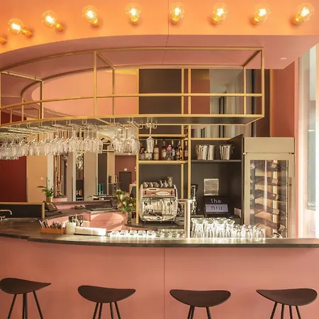 - The Niu, Loco North By Ihg