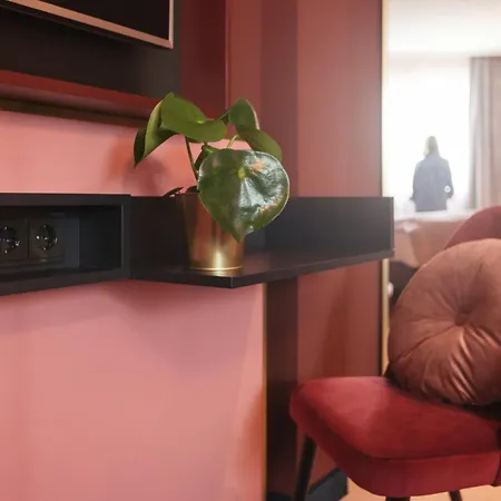 - The Niu, Loco North By Ihg Hotel Munich