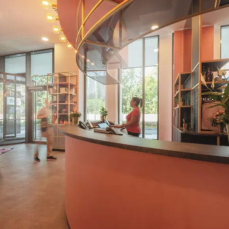 - The Niu, Loco North By Ihg Μόναχο