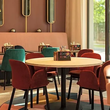 - The Niu, Loco North By Ihg