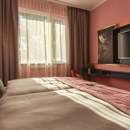 - The Niu, Loco North By Ihg 3* מינכן