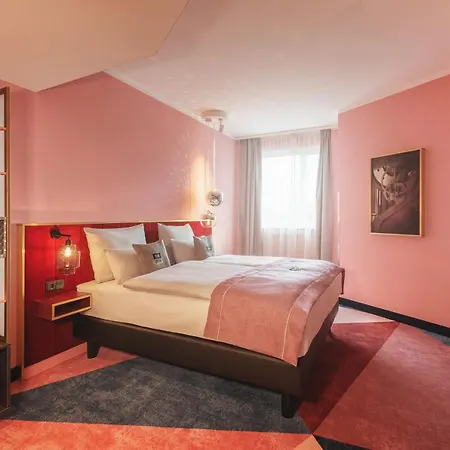 - The Niu, Loco North By Ihg 3* Munique