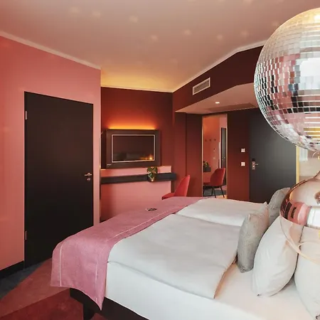 - The Niu, Loco North By Ihg فندق