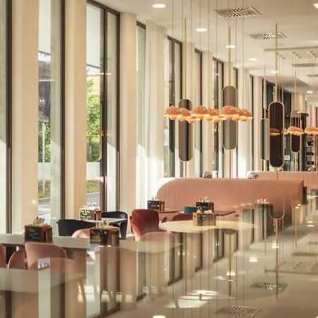 - The Niu, Loco North By Ihg Hotel Munique