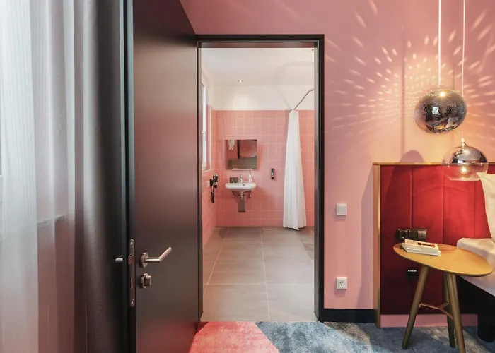 - The Niu, Loco North By Ihg 3*