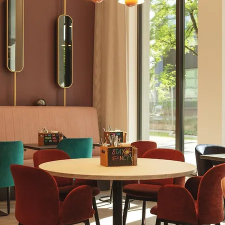 - The Niu, Loco North By Ihg Hotel Munich